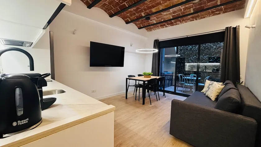 Charming ground floor by Prestigi - Image 1