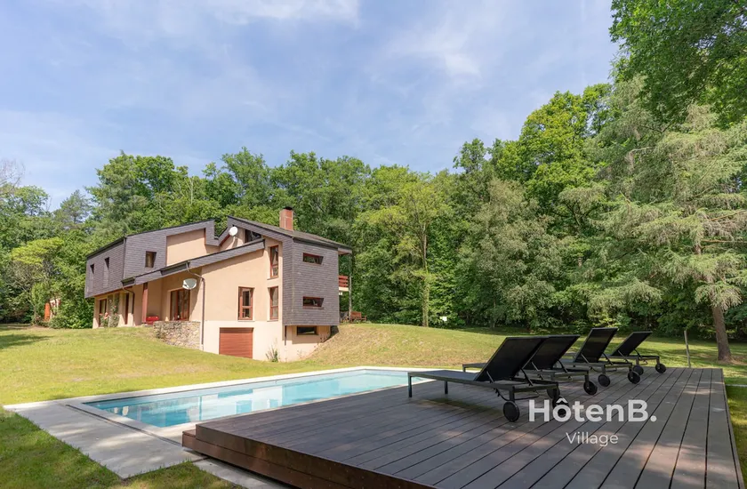 Villa Les Chabannes Pool Billiards & Leisure - Image 1