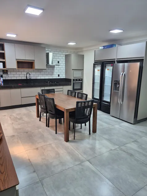 ”Modern house with an elegant touch” - Image 1