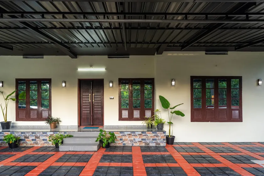 Club 4 Homestay - Image 1