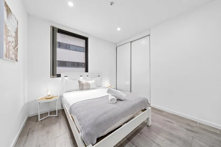 Burwood 1Br studio nearTrain StationShopping - Image 1