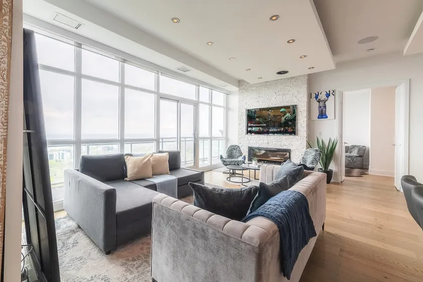 One-Of-A-Kind Parklawn Penthouse Unreal Lake View - Image 1