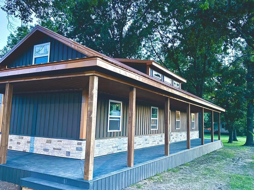 Little Cabin on Park - Image 1