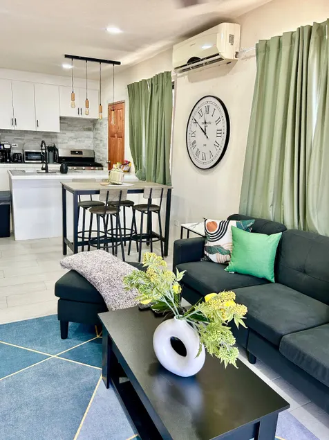 Luxury Beds, Great Layout | Central 2BR Apartment - Image 1
