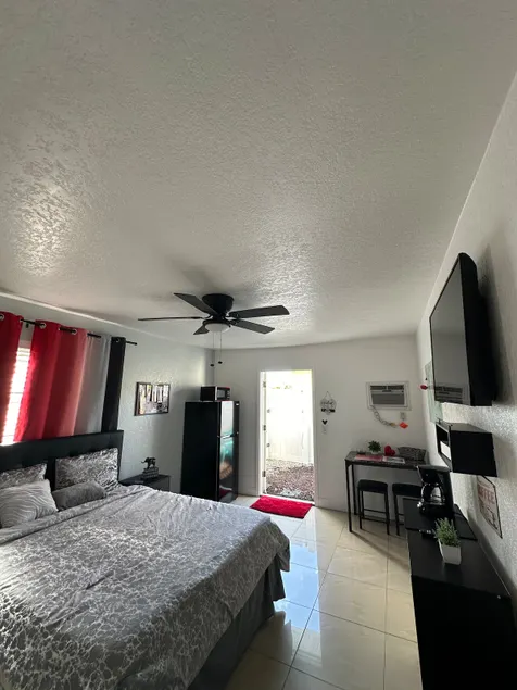 Private Studio by EPIC, IOA ,Disney and Fl Mall - Image 1