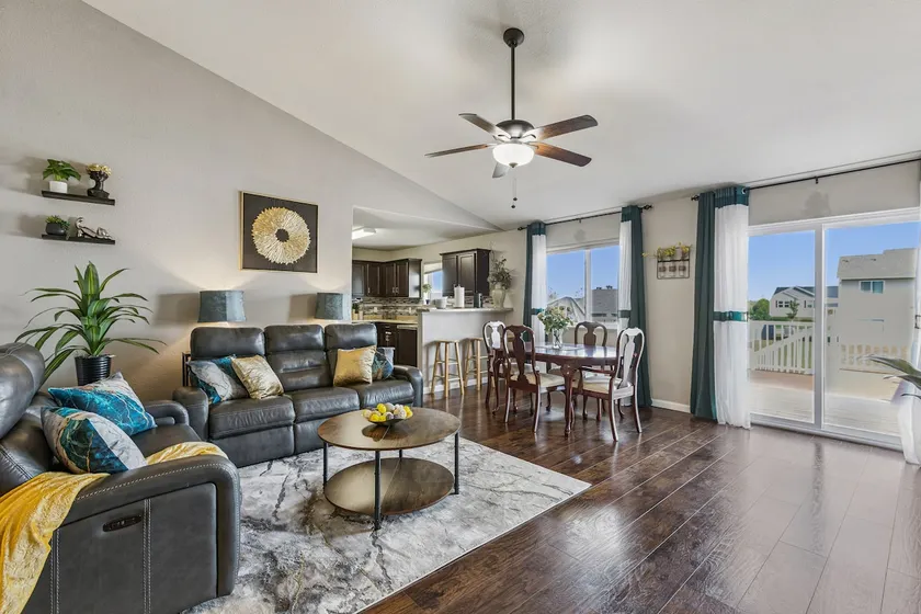 Valclyde Elite Haven • Sleeps 12|Near Big Lake - Image 1