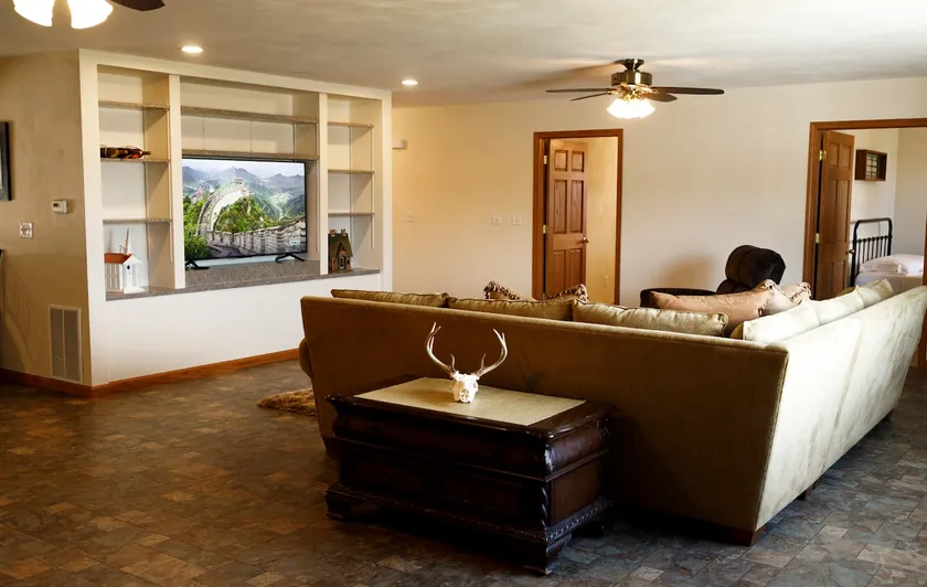 Spacious, Warm & Clean Lewistown Getaway - Image 1