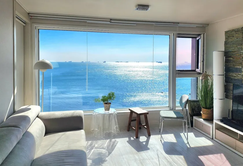Dong-gu, Ulsan, Daewangam/Ilsan Beach/Sildo/3 rooms, loft. 119.68 m² for family gatherings. - Image 1