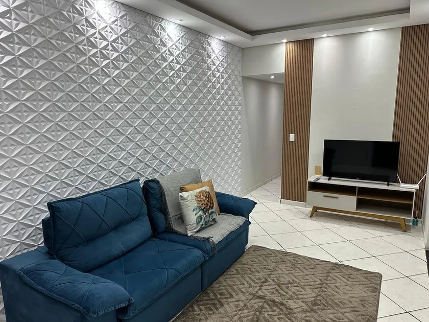 Complete house with 2 bedrooms, barbecue, garage - Image 1