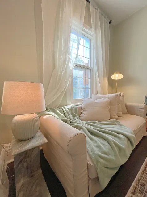 Downtown Toronto 4 bedroom townhouse - Image 1