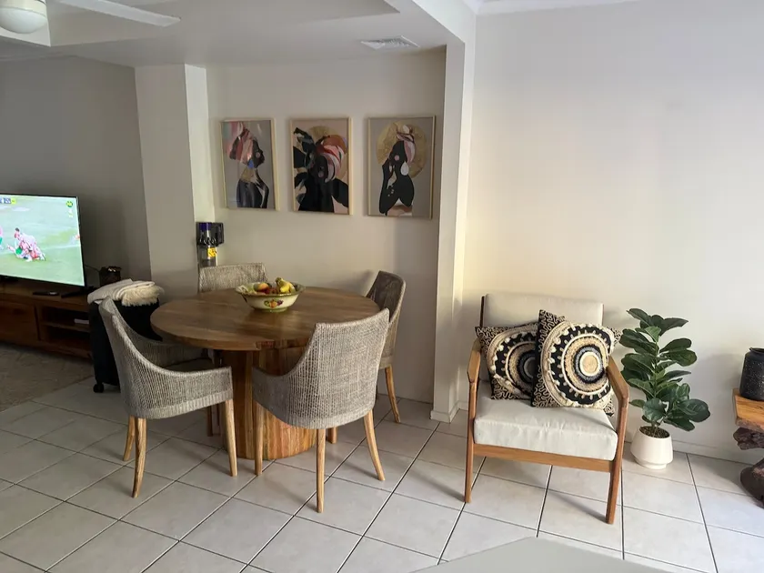 Kirra Shores Coastal Hideaway - Image 1