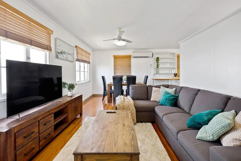 Charming Coastal Home in South Mackay - Image 1