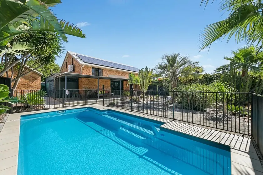 Palm Springs Retreat Hunter Valley - Image 1