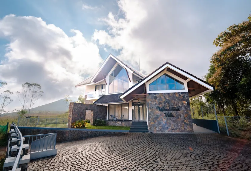 Private villa with mountain views near Vagamon - Image 1