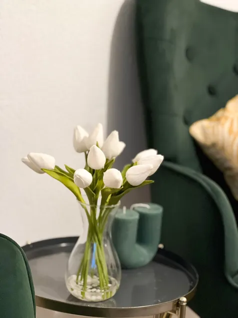 Stylish studio – quiet, & well connected - Image 1