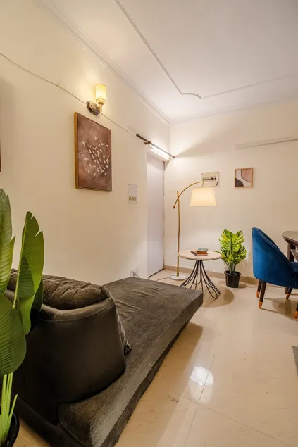 Modern-cozy-1bhk-Vasantkunj-Delhi - Image 1