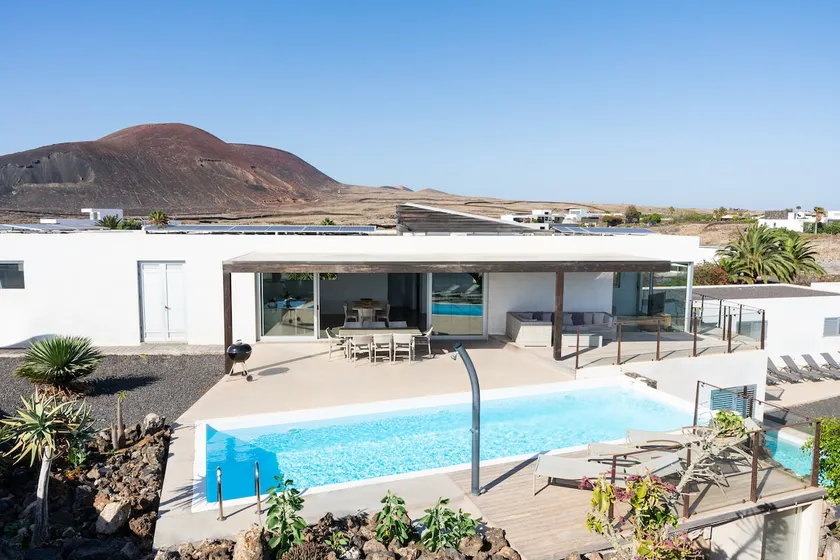 Casa Mascarena - Luxury Villa with Two Pools - Image 1