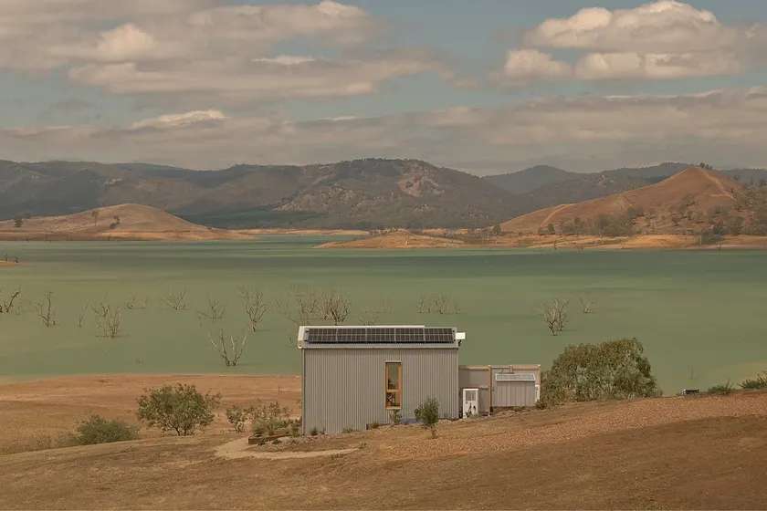 Lake Eildon Retreat - Pool + Lake Views + Cinema - Image 1