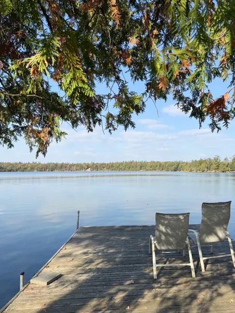 Woodview Lakeside Cottage - 9 Bed, 3 Bath - Image 1