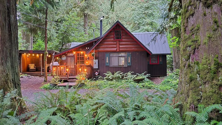 Vintage Cabin Near Zig Zag River w/ Hot tub, Sauna - Image 1