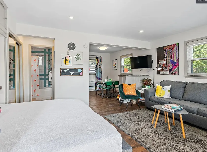 Bright & Breezy Condo w/ Pool - Image 1