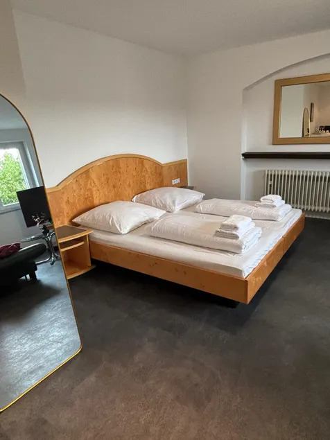 Apartment with whirlpool bathtub & sofa bed - Image 1