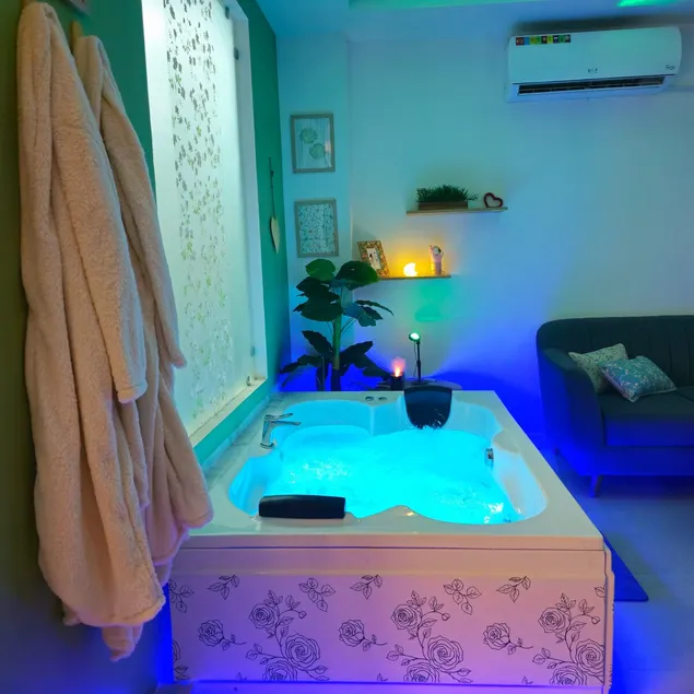 Jacuzzi haven #hotwater private 1bhk apartment - Image 1