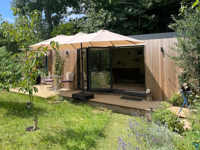 Peckham Farm Hideaway. An unforgettable secret. - Image 1