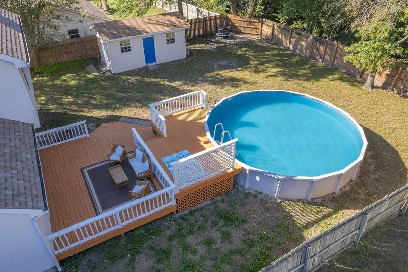 Logan Lodge: *Pool House* 4 Bedrooms 3 Bathrooms - Image 1