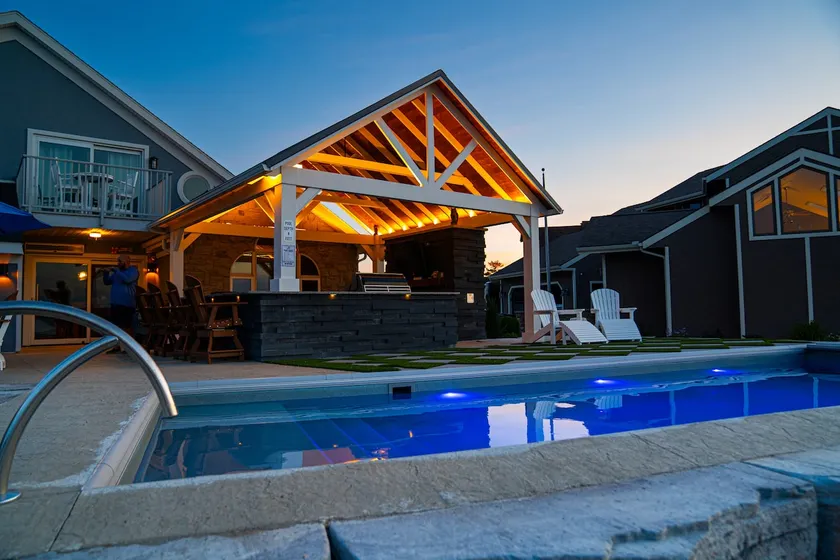 Beacon Pointe Lake House Pool, Tiki bar, & Views! - Image 1