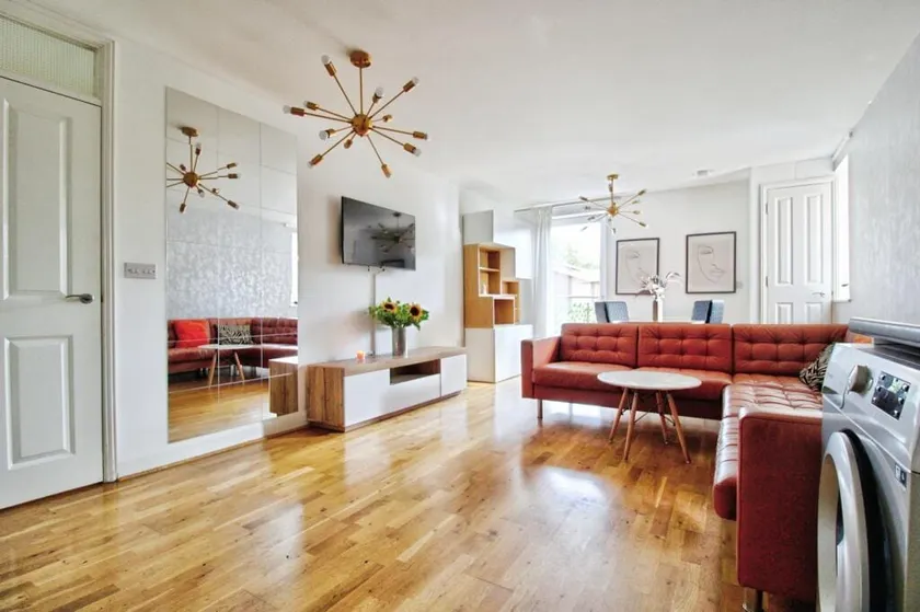 Entire rental unit in Greater London - Image 1