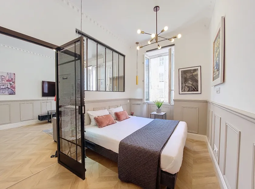 ”Rosalia” 5 min Center/Promenade – J&J Conciergerie - Image 1