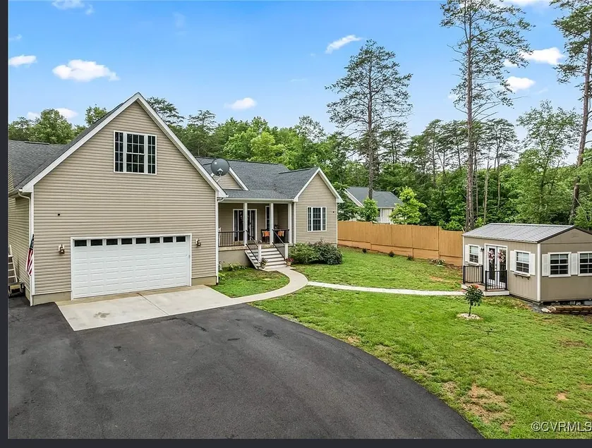 Your Relaxing 4BR Home Away from Home - Image 1