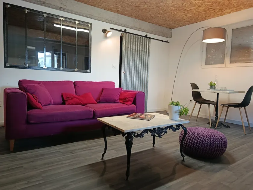 ”Charming apartment” with exposed stones - Image 1