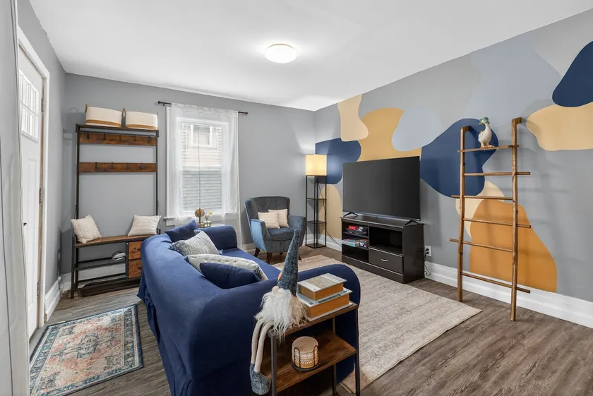 Modern space in village of Liverpool - Image 1