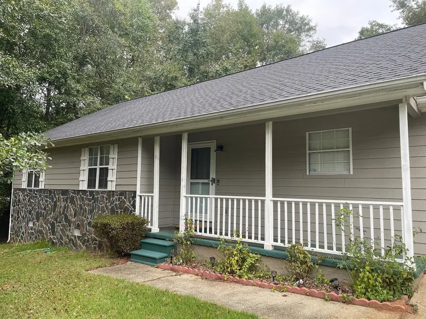 Spacious Stockbridge Sanctuary: 20 Mins to Airport - Image 1