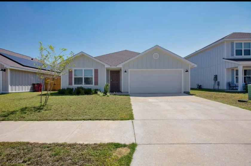 Happy Day, Crestview, FL - Image 1