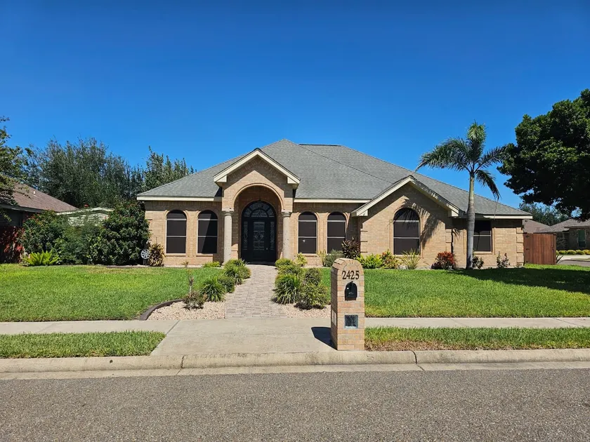 Spacious Sharyland Getaway–Big House, Quiet Street - Image 1