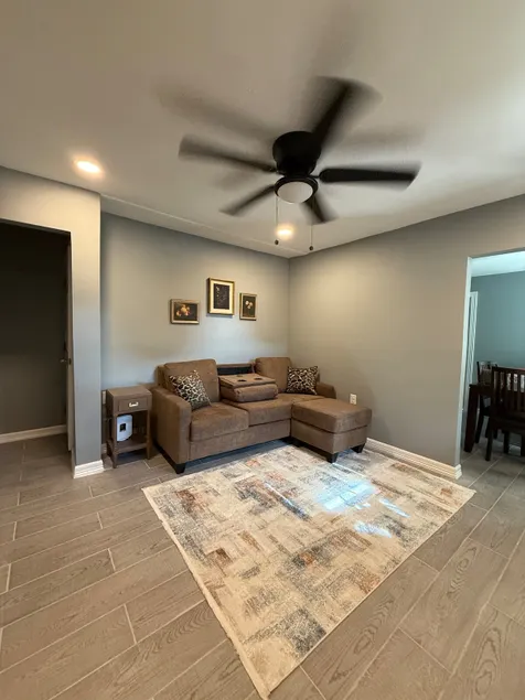 Cozy Family Home w/ Yard – Sleeps 6 Comfortably - Image 1