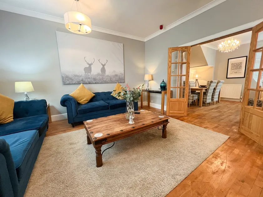 Spacious Drymen Village Retreat - Image 1