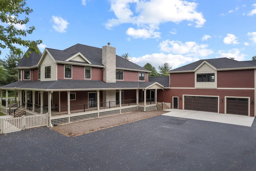 Modern Oasis • Gather & Unwind •4 Miles to Madison - Image 1