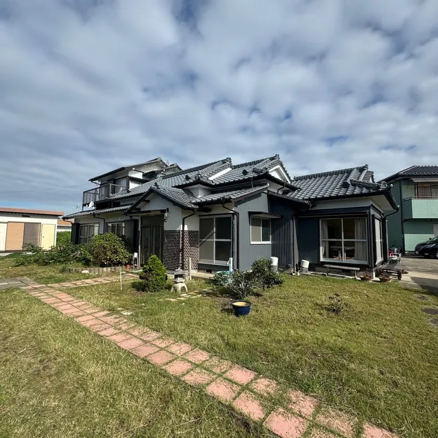 About 3 km to the sea ・ A pet-friendly accommodation with a garden surrounded by a small forest - Image 1