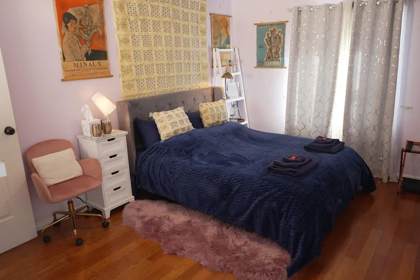 Artful Bungalow Near Beach, Waterfront, & Downtown - Image 1
