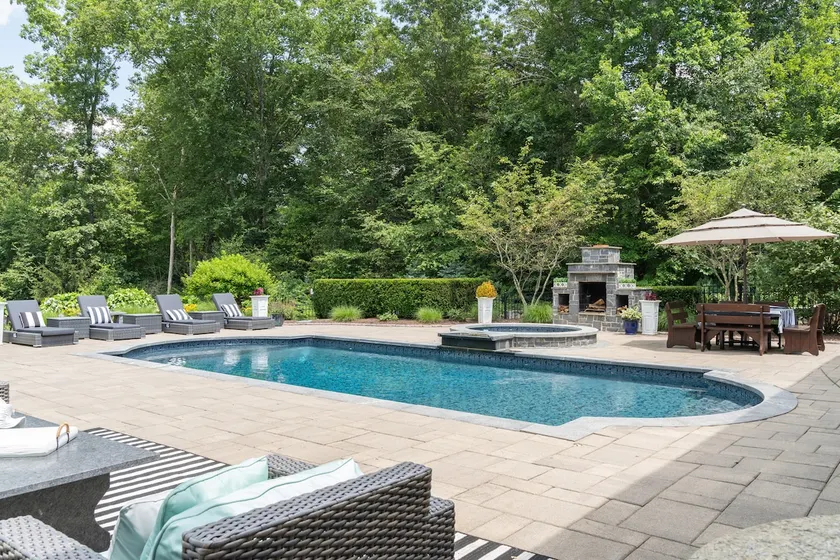 Killingworth Estate - Elite Amenities & Finishings - Image 1