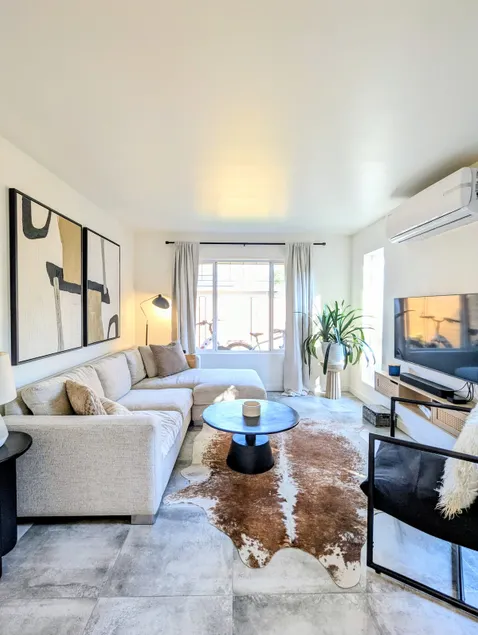 Stylish Carriage House | Pool, Hot Tub + Yard - Image 1