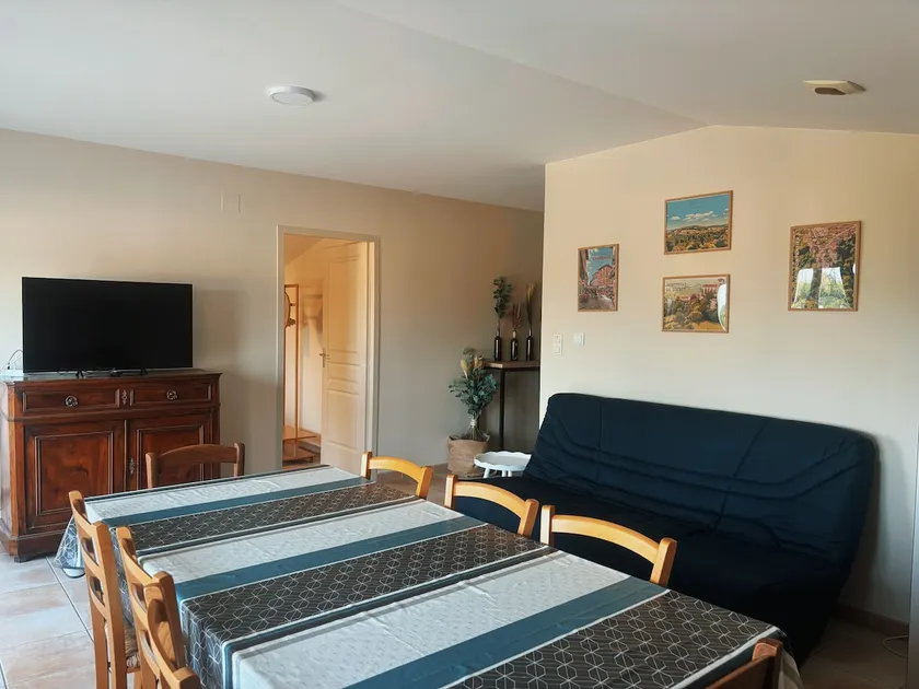 Countryside apartment - Image 1