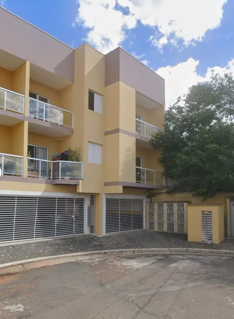 Beautiful apartment in a gated community. 4 km (2.5 miles) from downtown. - Image 1