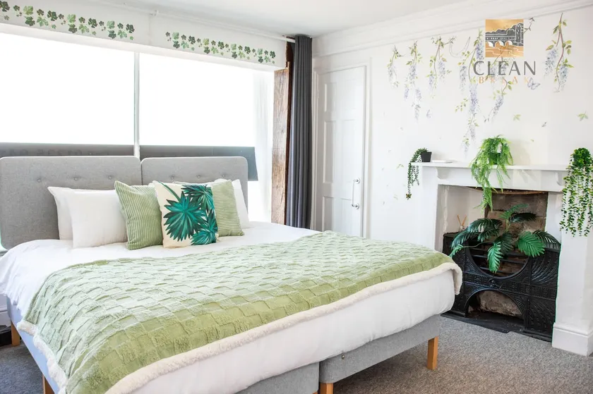 1 Bed Beauty With Parking By Clean Break - Image 1
