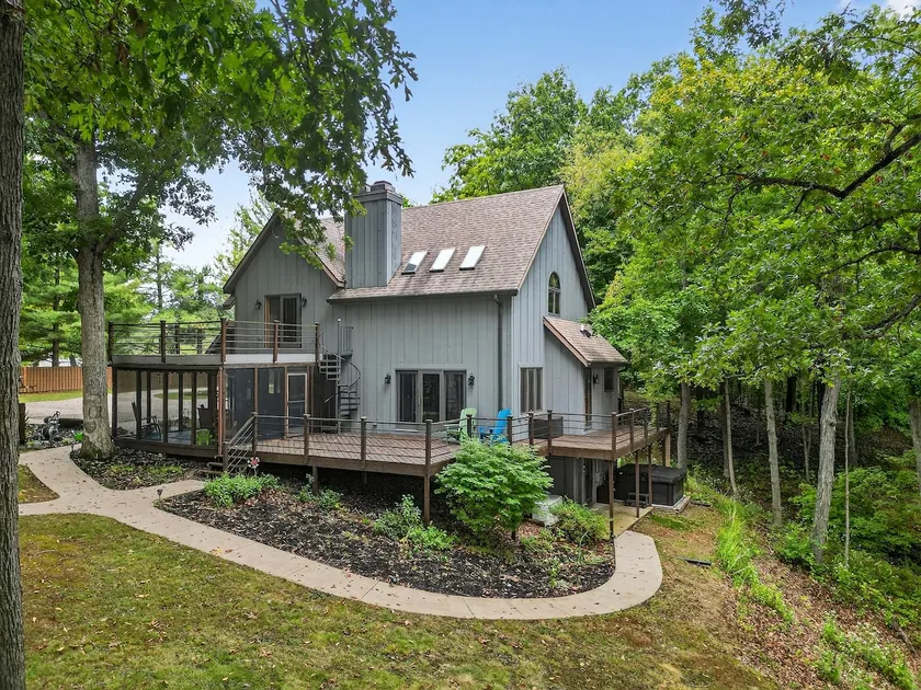 Marquis Ritaville on Mill Creek Lake - Image 1