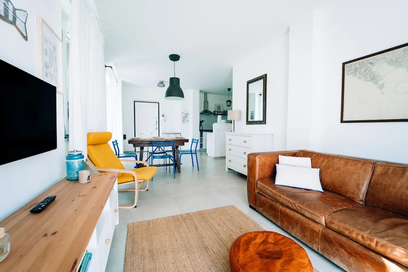 Vittorio's seaside home - Image 1